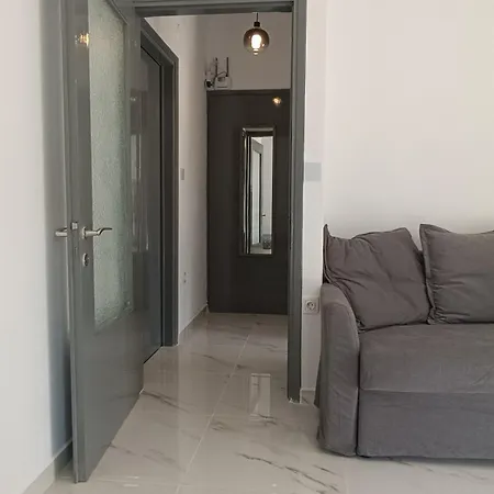 Kariani Beach Studio *