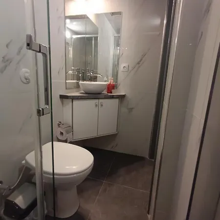 Апартаменты Kariani Beach Studio