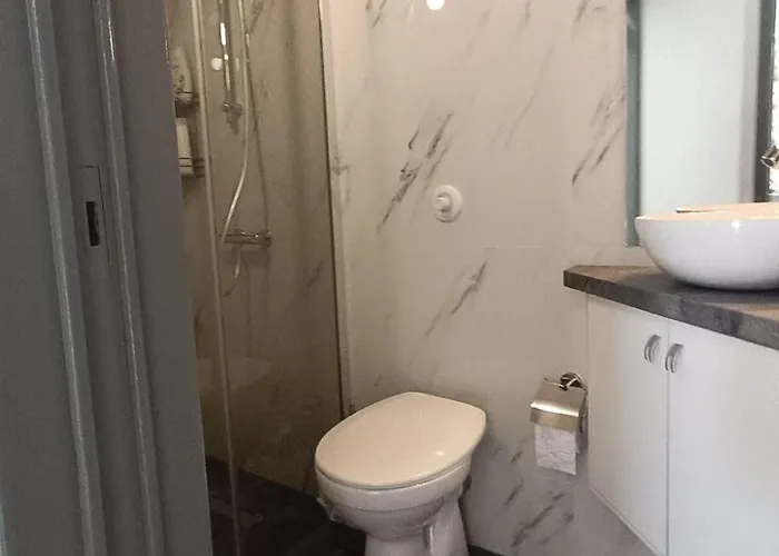 Kariani Beach Studio 公寓 *