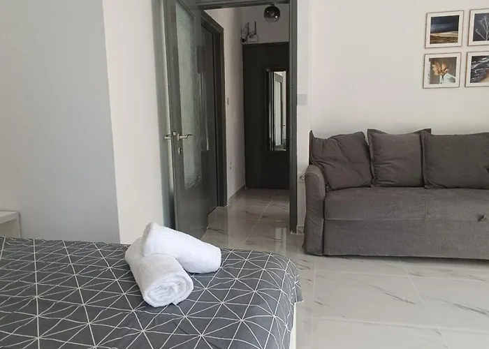 Kariani Beach Studio *