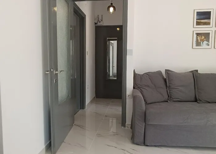 Kariani Beach Studio *