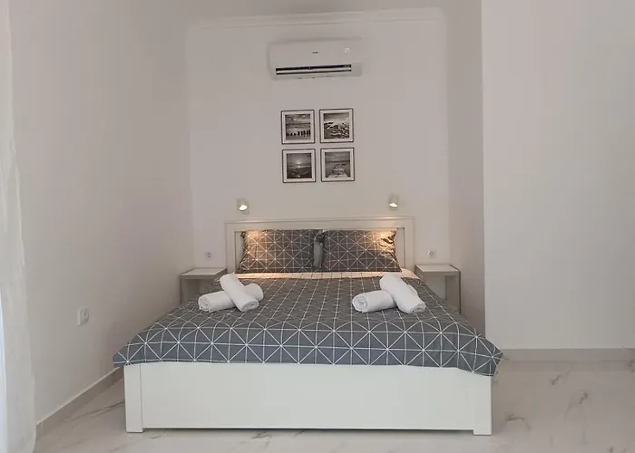 Kariani Beach Studio 公寓